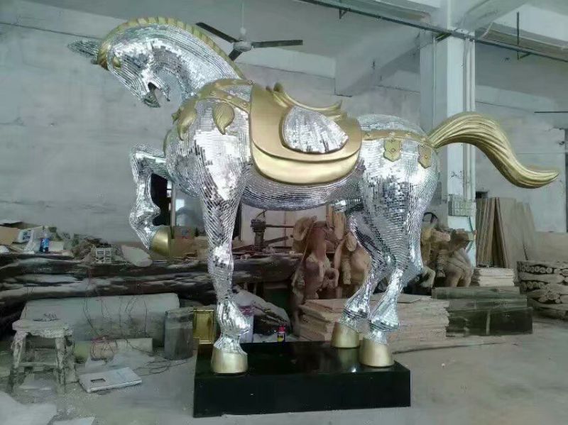 制作奔马雕塑,镜面工艺,仿真动物小品 制作奔马雕塑,镜面工艺,仿真动物小品