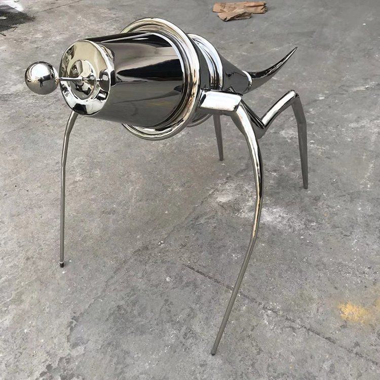 承蚂蚱雕塑厂家,金属动物小品,不锈钢动物景观雕塑制作 承蚂蚱雕塑厂家,金属动物小品,不锈钢动物景观雕塑制作