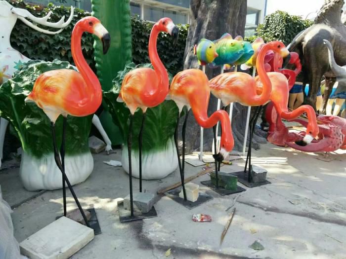 城市火烈鸟雕塑 风景区彩绘雕塑 抽象摆件 城市火烈鸟雕塑 风景区彩绘雕塑 抽象摆件