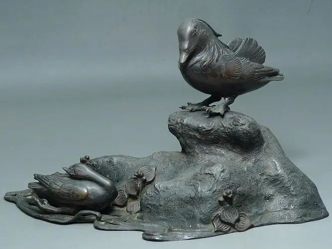 广场鸳鸯雕塑 公园仿真雕塑 抽象摆件 广场鸳鸯雕塑 公园仿真雕塑 抽象摆件