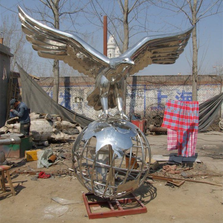 园林老鹰雕塑 风景区仿真雕塑 广场小品 园林老鹰雕塑 风景区仿真雕塑 广场小品