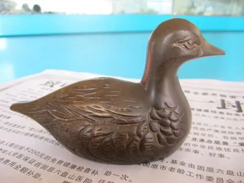 鸭子雕塑厂家,仿真动物, 广场动物摆件 鸭子雕塑厂家,仿真动物, 广场动物摆件