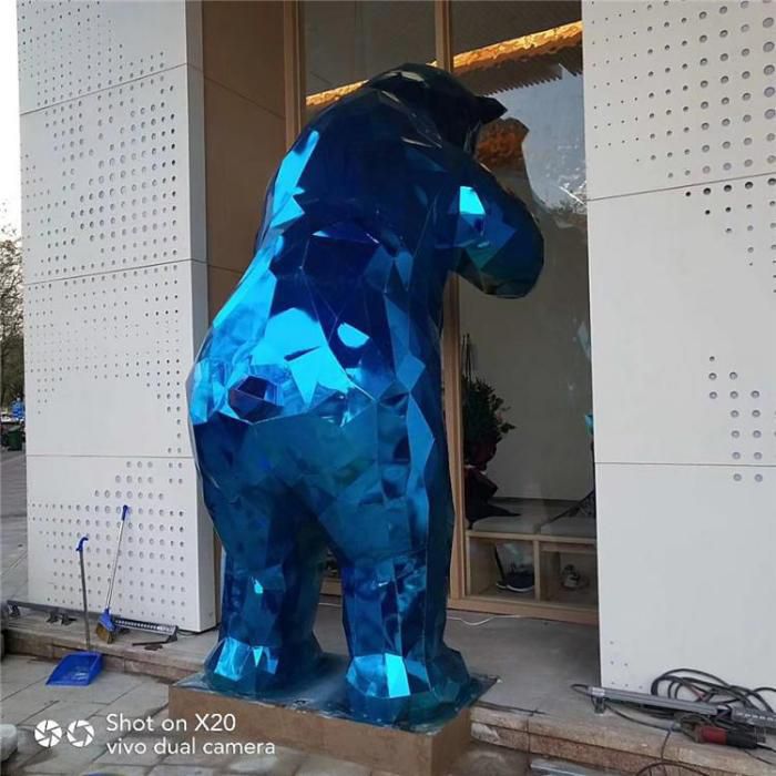 彩绘北极熊雕塑 仿真动物雕塑 步行街摆件 彩绘北极熊雕塑 仿真动物雕塑 步行街摆件
