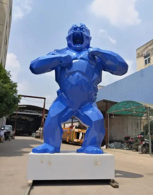 彩绘黑猩猩雕塑 仿真动物雕塑 步行街摆件 彩绘黑猩猩雕塑 仿真动物雕塑 步行街摆件