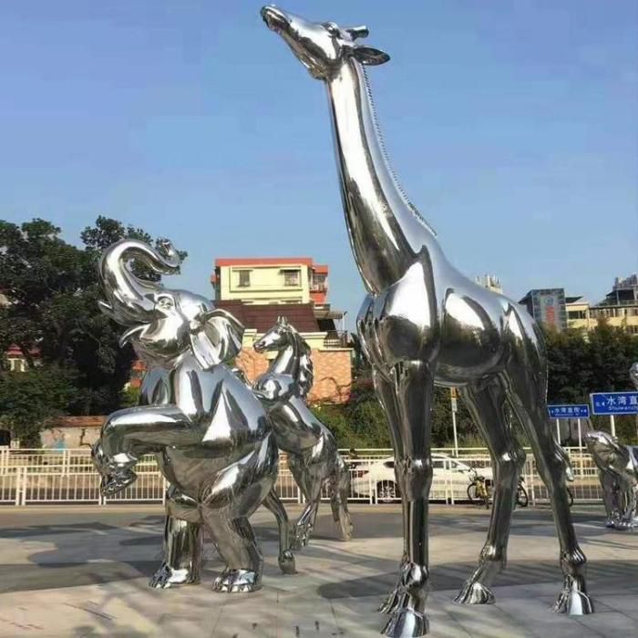 不锈钢长颈鹿雕塑,异形几何动物,售楼处小区摆件 (12) 不锈钢长颈鹿雕塑,异形几何动物,售楼处小区摆件 (12)