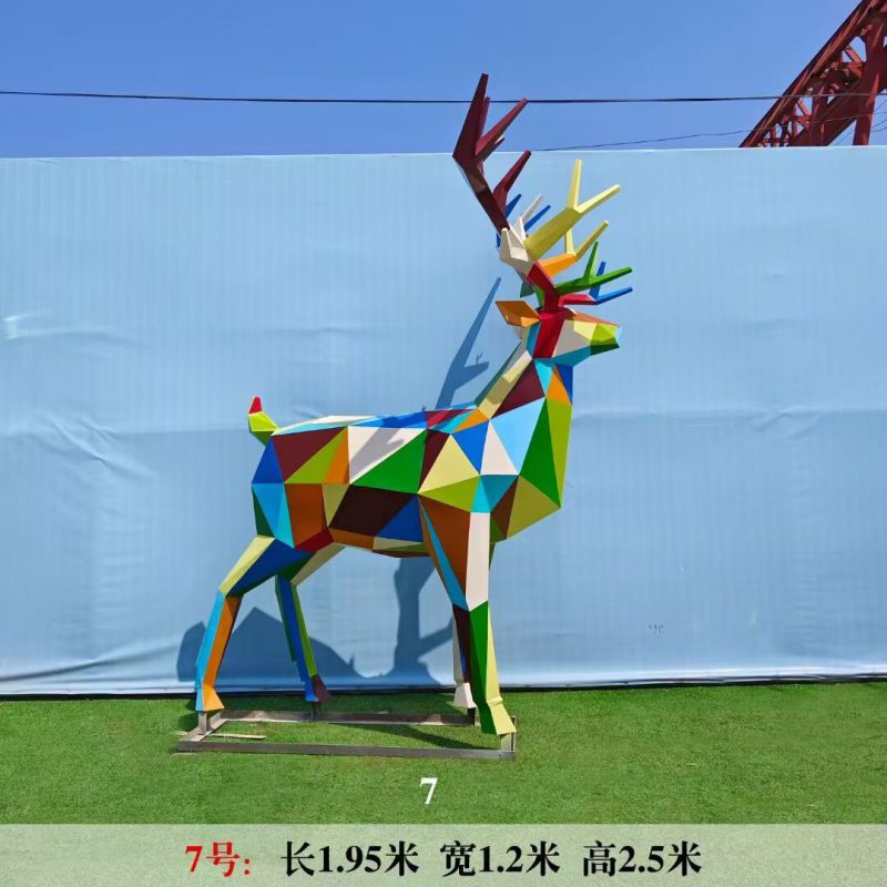 彩绘麋鹿雕塑 仿真雕塑 步行街摆件 彩绘麋鹿雕塑 仿真雕塑 步行街摆件