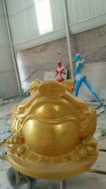 店门口金蟾雕塑 创意招财动物雕塑 仿真摆件 店门口金蟾雕塑 创意招财动物雕塑 仿真摆件