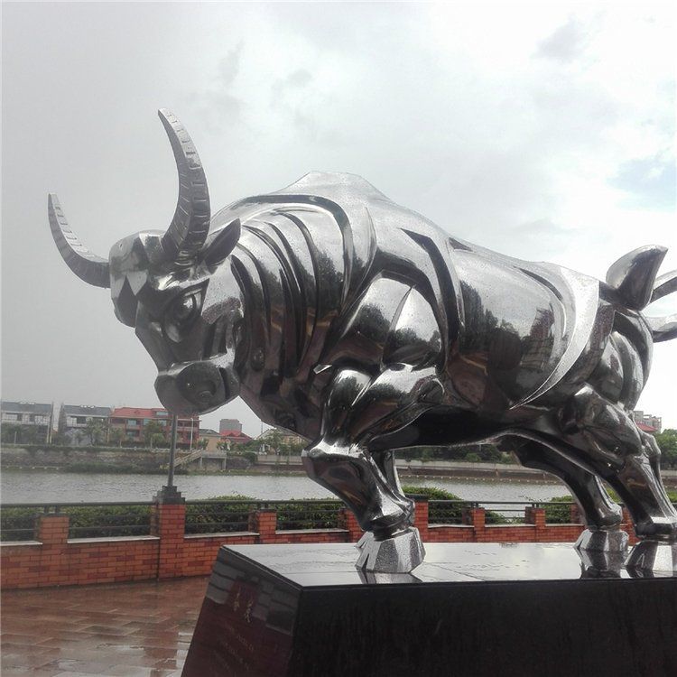 步行街黄牛雕塑,景观主题,古铜工艺 步行街黄牛雕塑,景观主题,古铜工艺