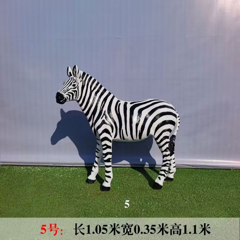 田间斑马雕塑 彩绘仿真雕塑 园林摆件 田间斑马雕塑 彩绘仿真雕塑 园林摆件
