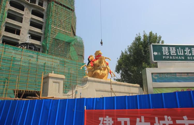 承接八马奔腾雕塑,动物景观美陈摆件 承接八马奔腾雕塑,动物景观美陈摆件
